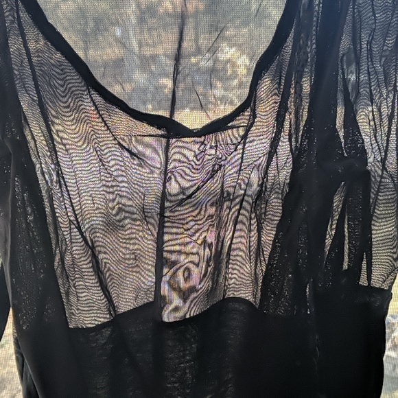 Reebok shirt - Picture 2 of 4